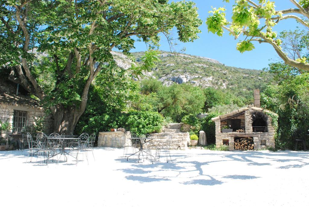Bastide De La Lezardiere Fontaine-de-Vaucluse Dış mekan fotoğraf
